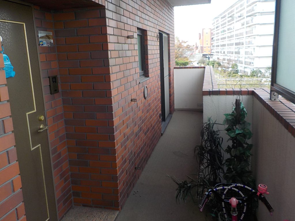 隔壁板交換|施工中