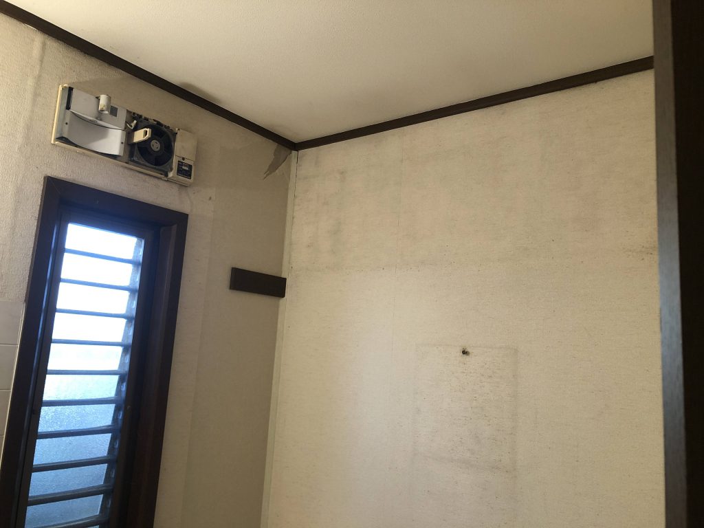 レストルーム・洗面化粧台交換|施工写真1