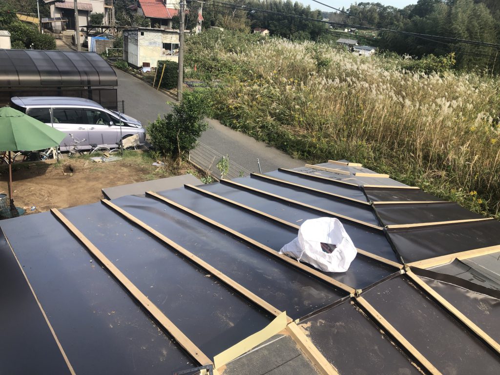 屋根板金工事(台風被害修繕)|施工写真3