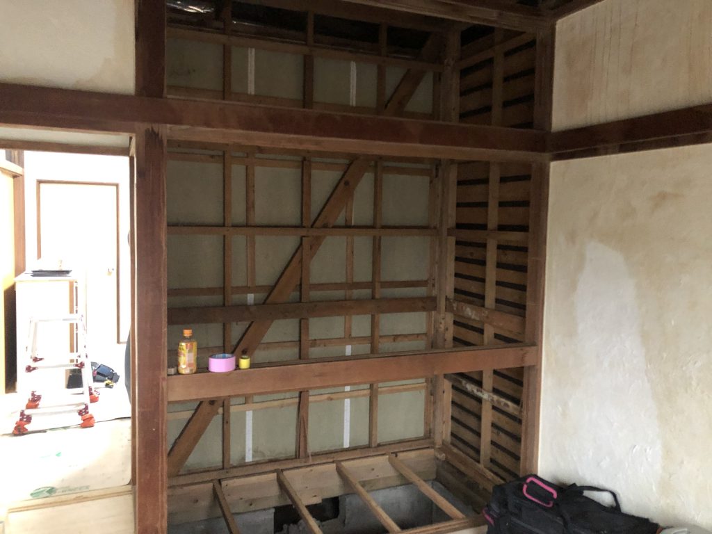 屋根破損による漏水 復旧内装工事|施工写真4