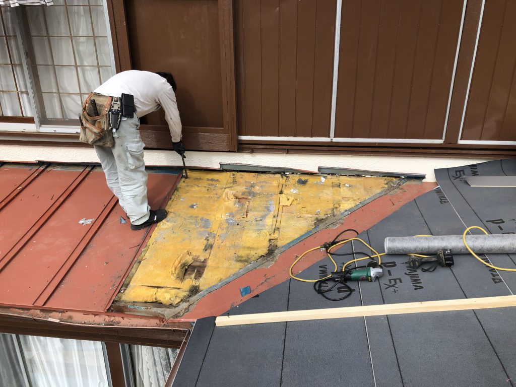 屋根板金工事(台風被害修繕)|旧屋根剥がし