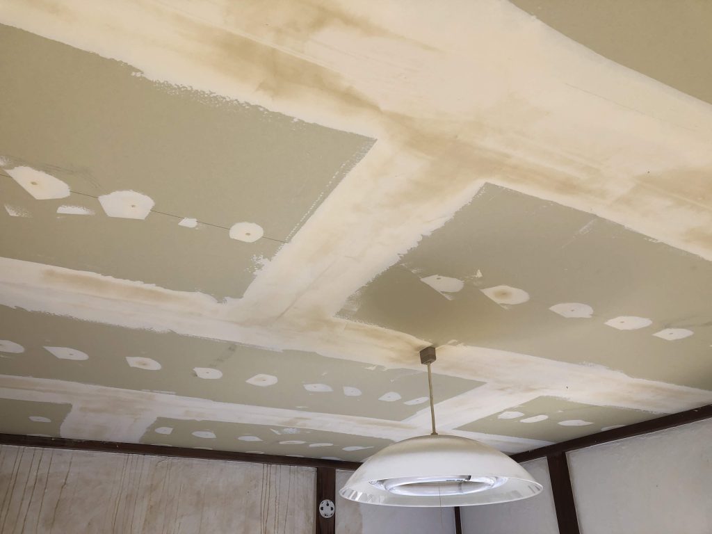 屋根破損による漏水 復旧内装工事|施工写真11